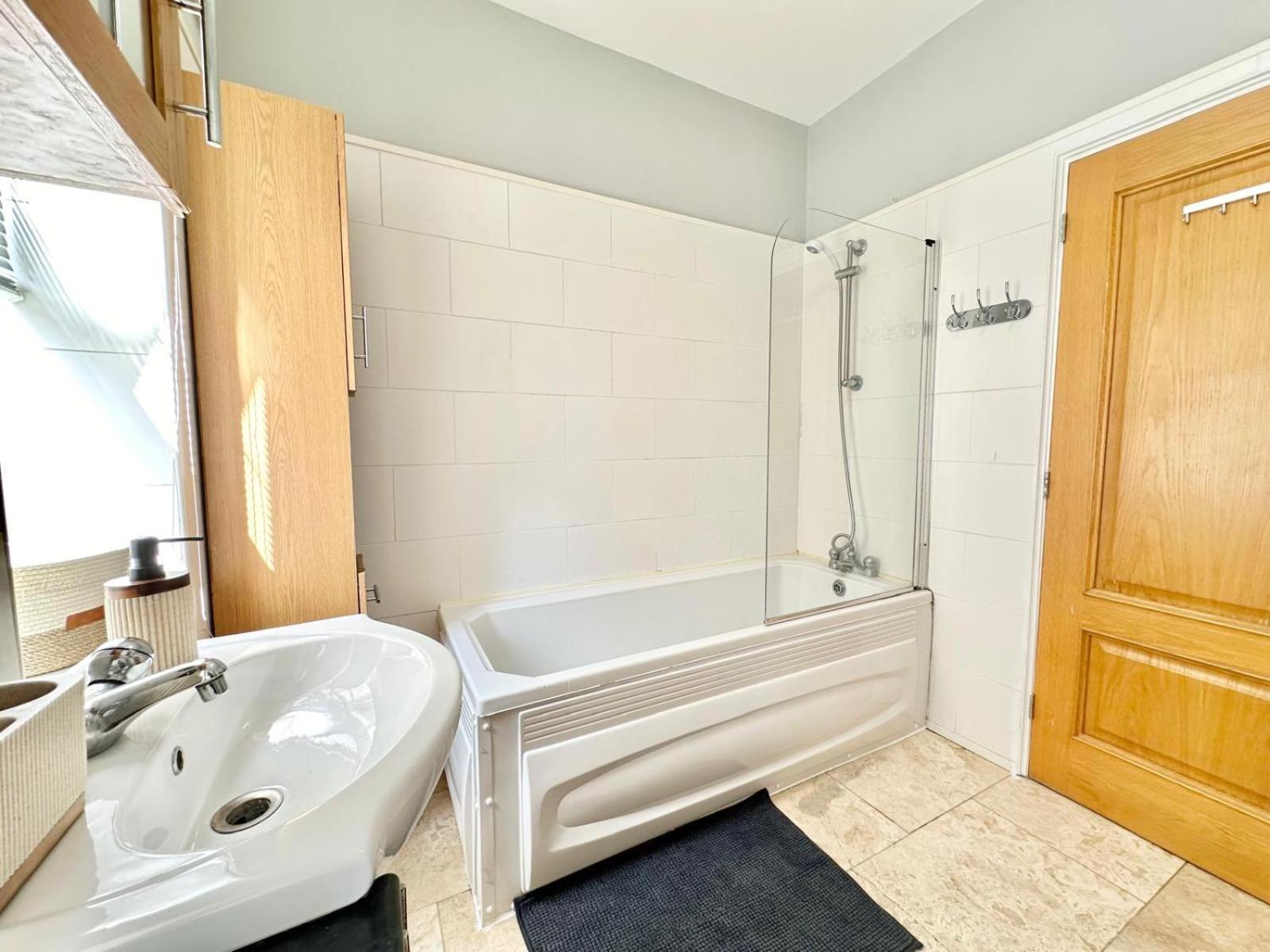 Regent'S Park One Bedroom Apartment Londra Esterno foto